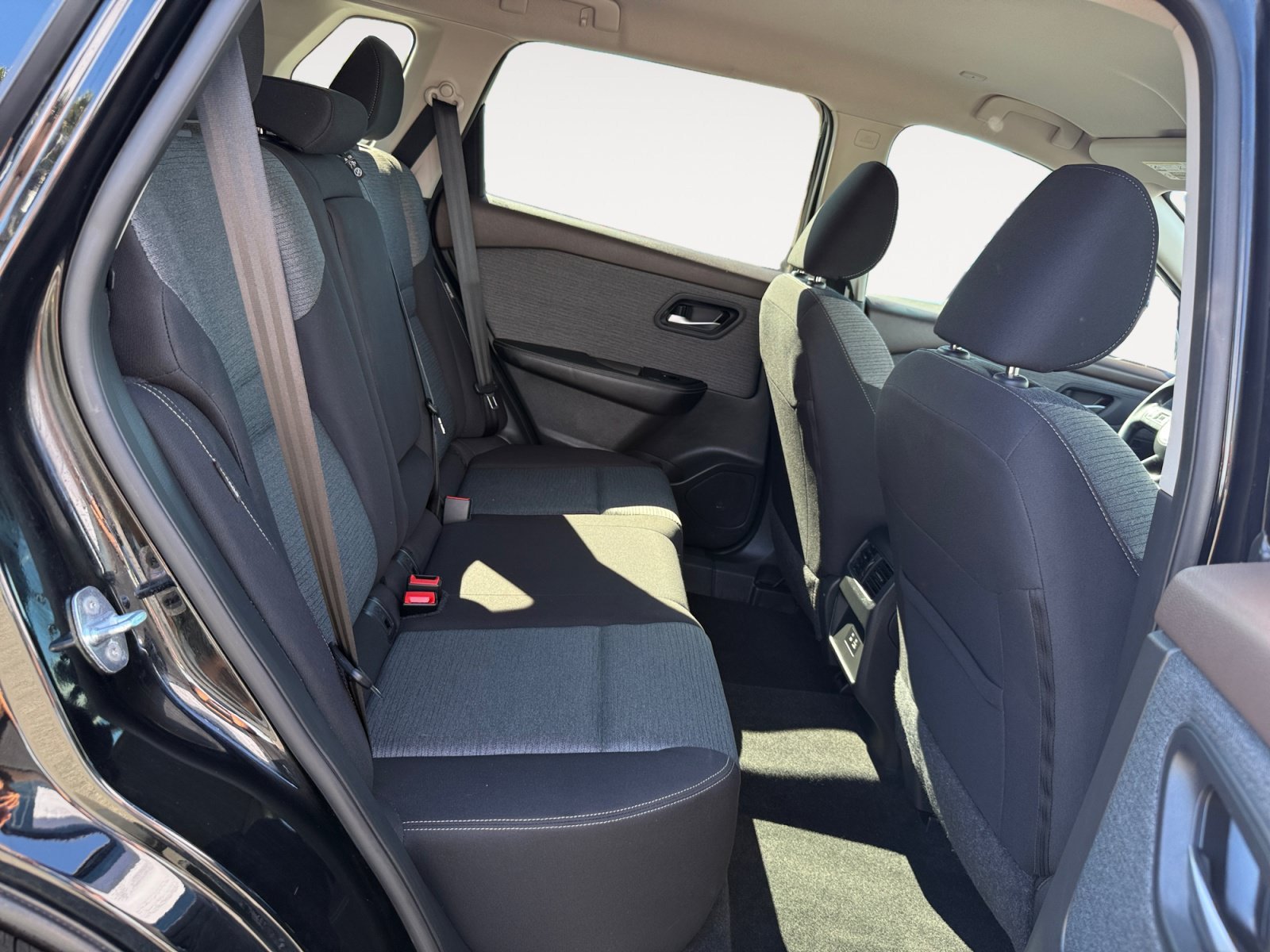 Used 2023 Super Black Nissan SV image 18