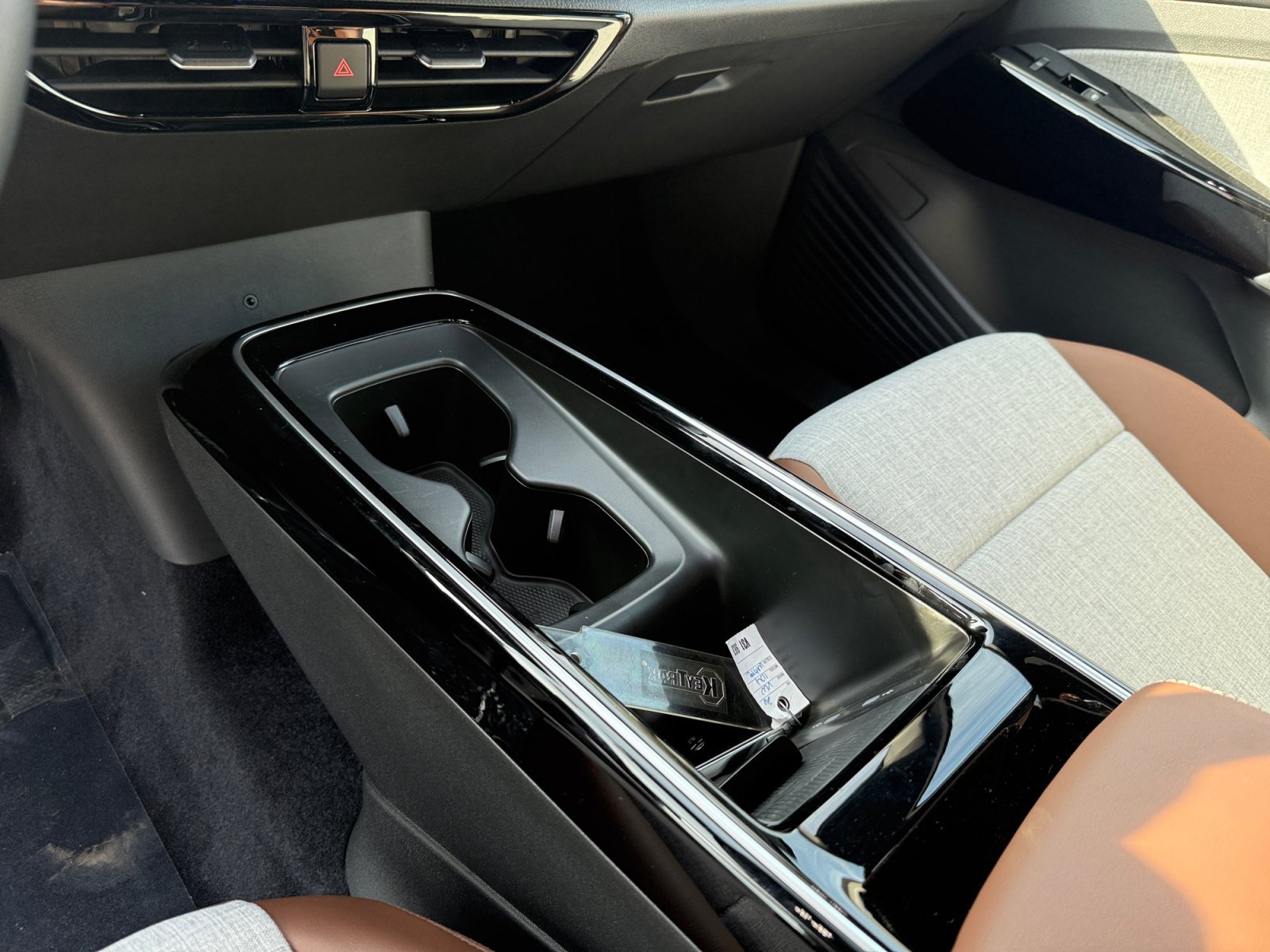 New 2026 Opal White Pearl Volkswagen Pro image 13