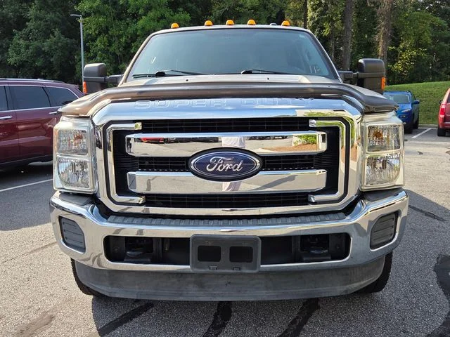 Used 2016 Silver Ford XLT image 2