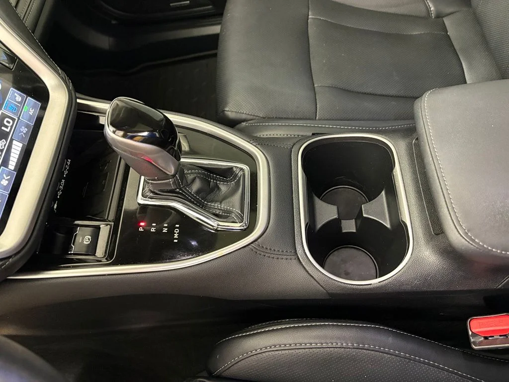 Used 2023 White Subaru Touring image 30