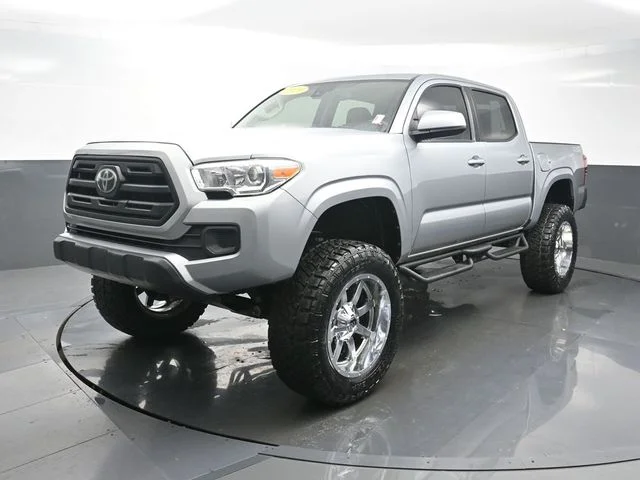 Used 2019 Silver Toyota SR image 3