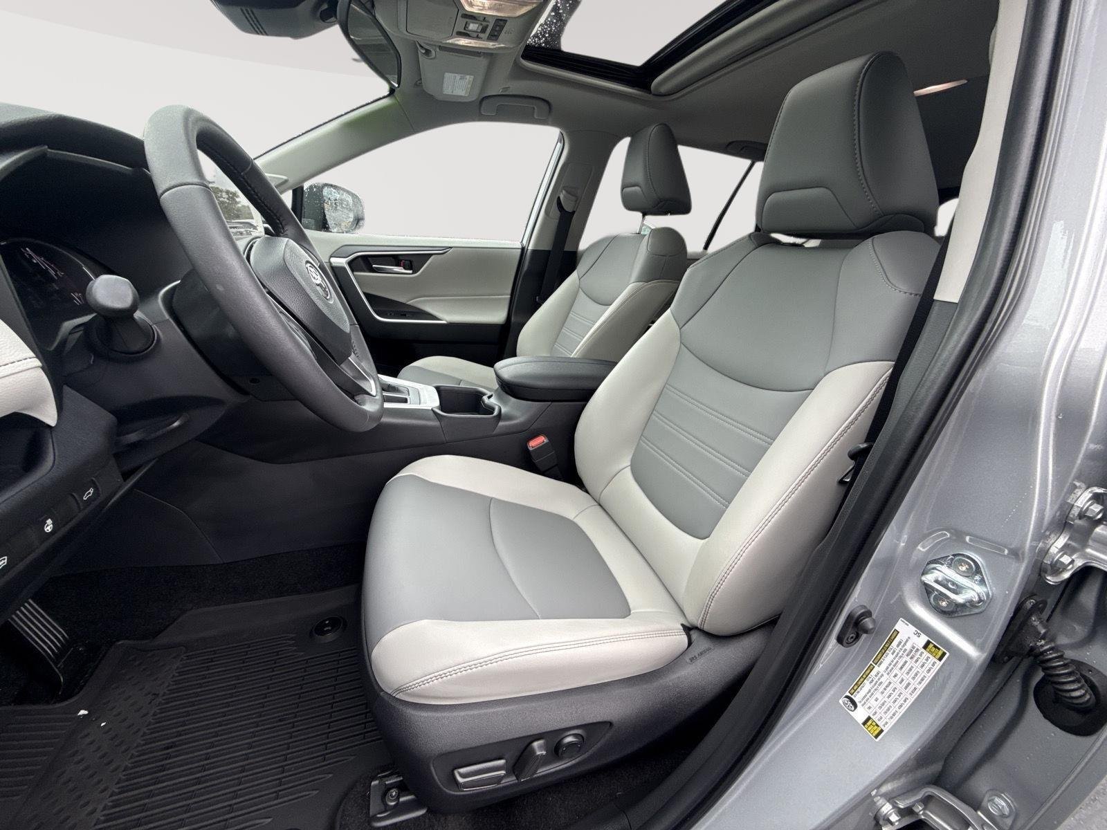 Certified Used 2025 Silver Sky Metallic Toyota XLE Premium image 3