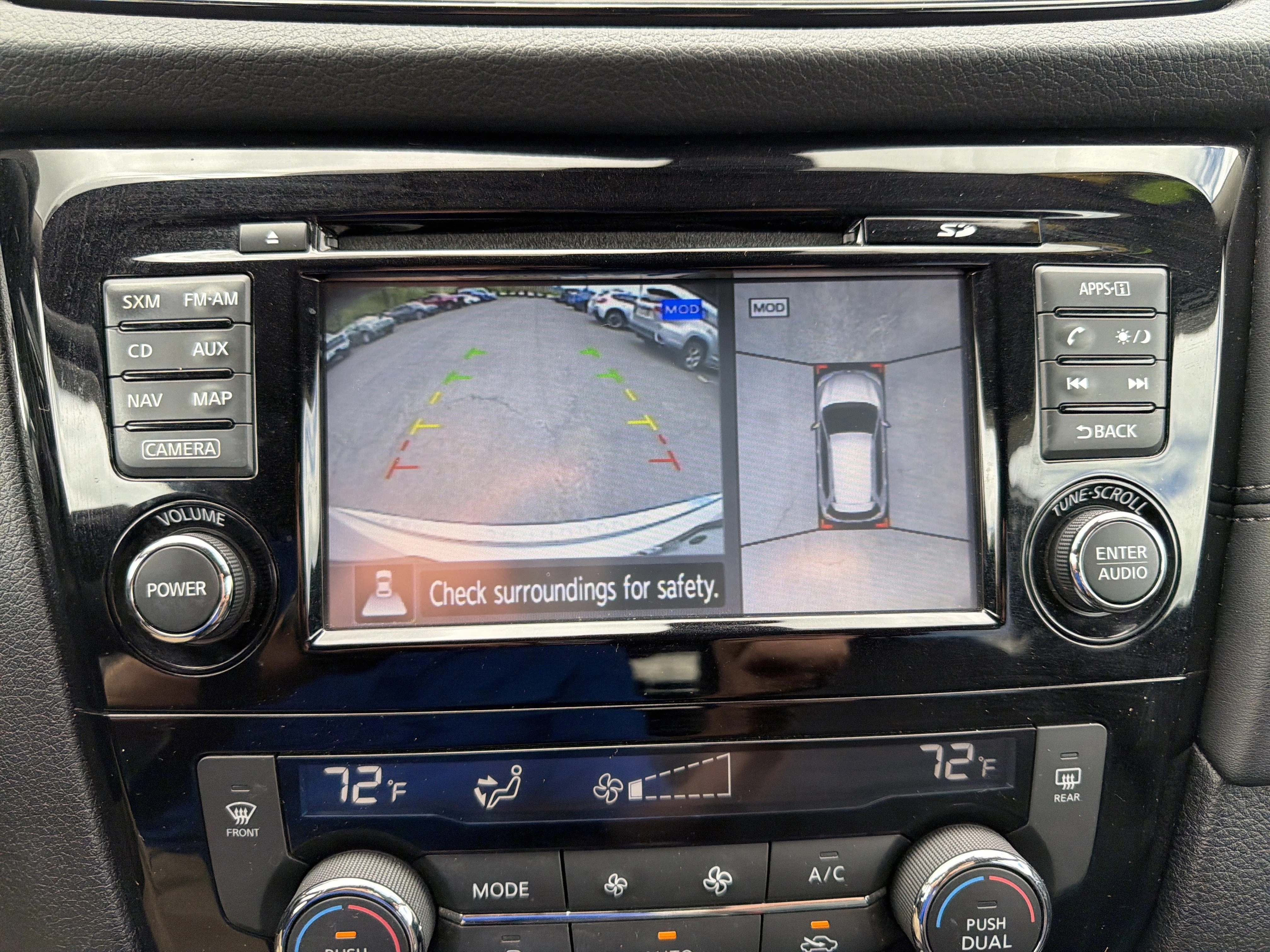 Used 2017 Brilliant Silver Nissan SL image 29