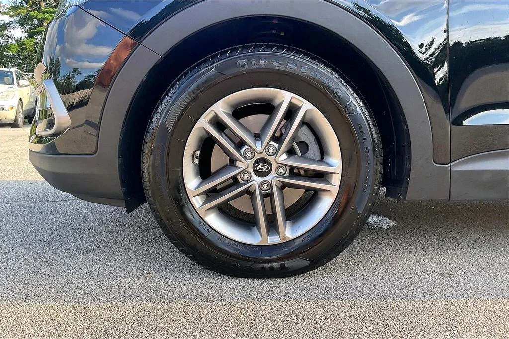 Used 2017 Black Hyundai 2.4 Base image 8