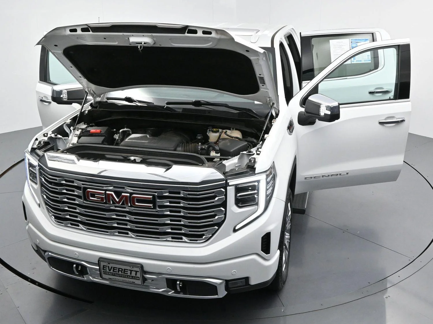 Used 2023 Summit White GMC Denali image 47