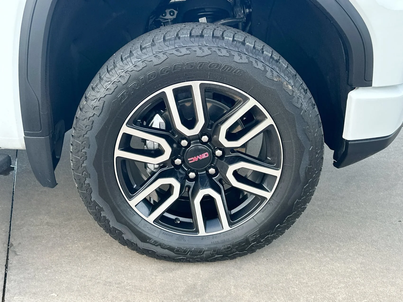 Used 2025 Summit White GMC AT4 image 10