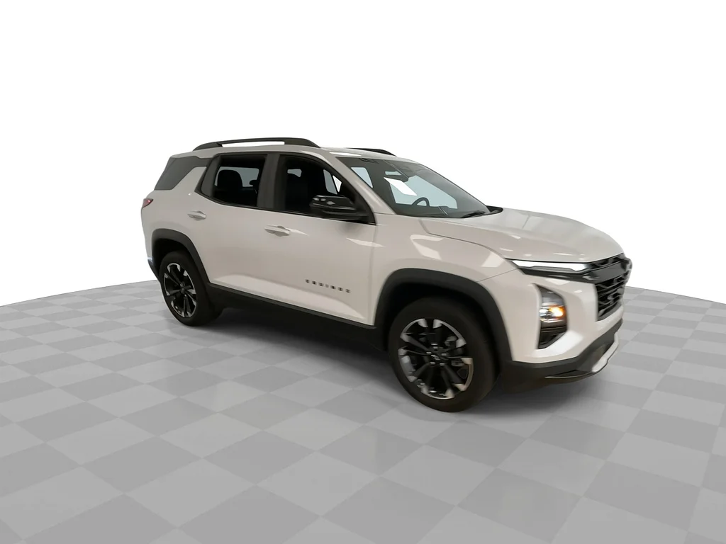 Used 2025 Iridescent Pearl Tricoat Chevrolet RS image 3