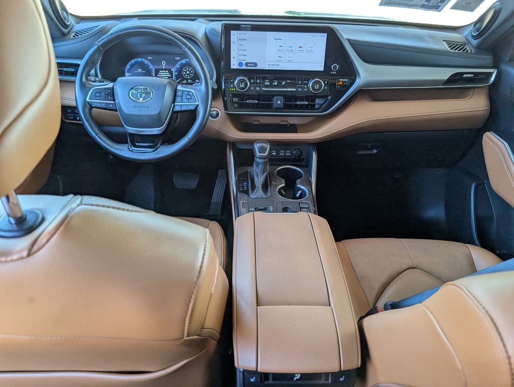 Used 2024 Black Toyota Platinum image 18