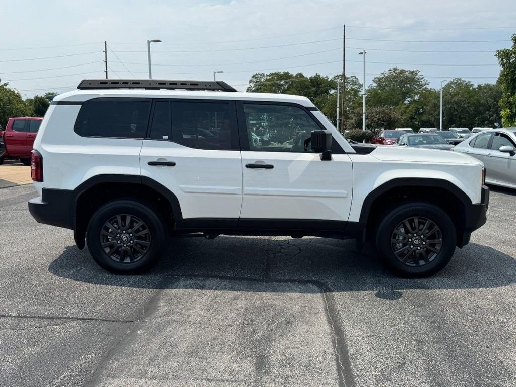 Used 2025 White Toyota 1958 image 2