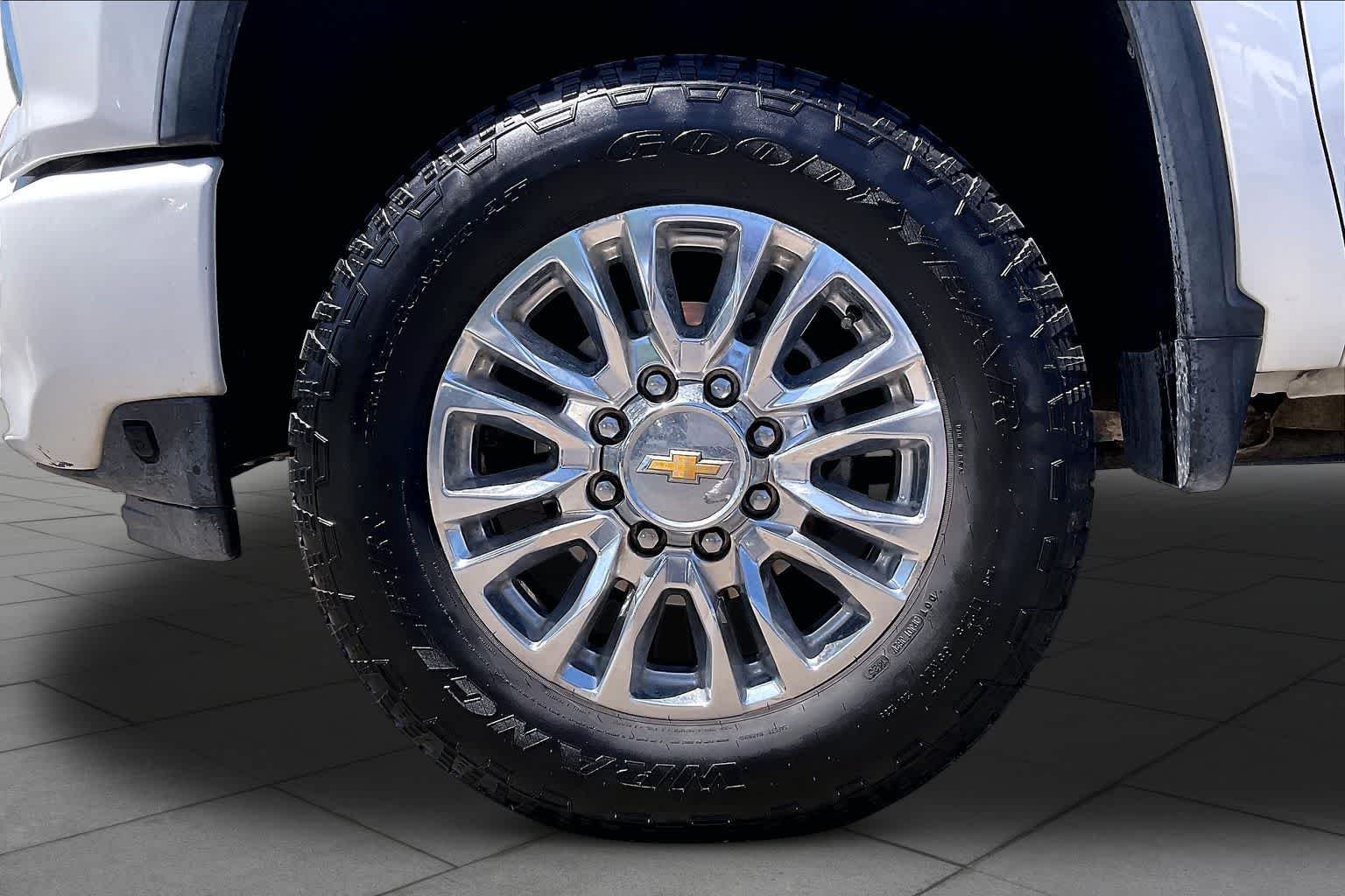 2023 Chevrolet Silverado 2500HD High Country - Photo 19