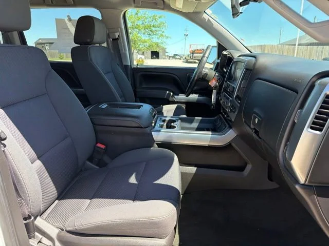 Used 2016 SUMMIT WHITE Chevrolet LT image 33