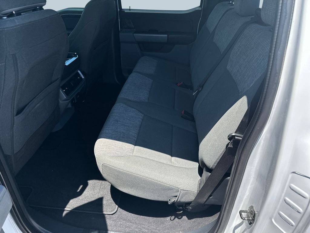 Used 2023 Oxford White Ford XLT image 17