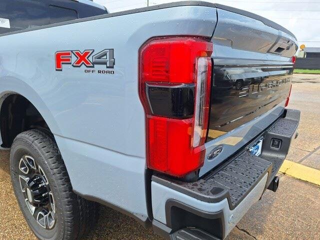 New 2026 Glacier Gray Metallic Tri-Coat Ford F-250® Platinum® image 26