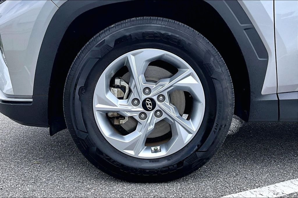 Used 2022 Silver Hyundai SEL image 34
