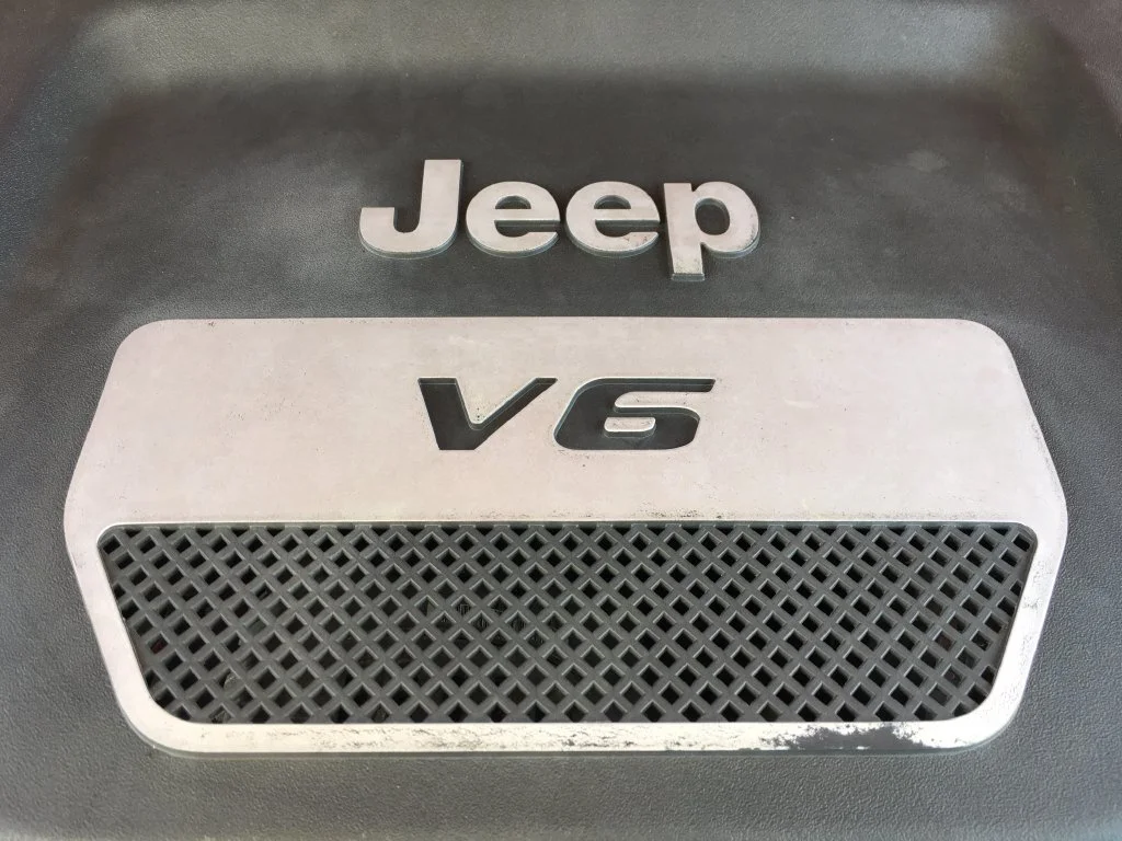 Used 2014 Orange Jeep Sport image 14