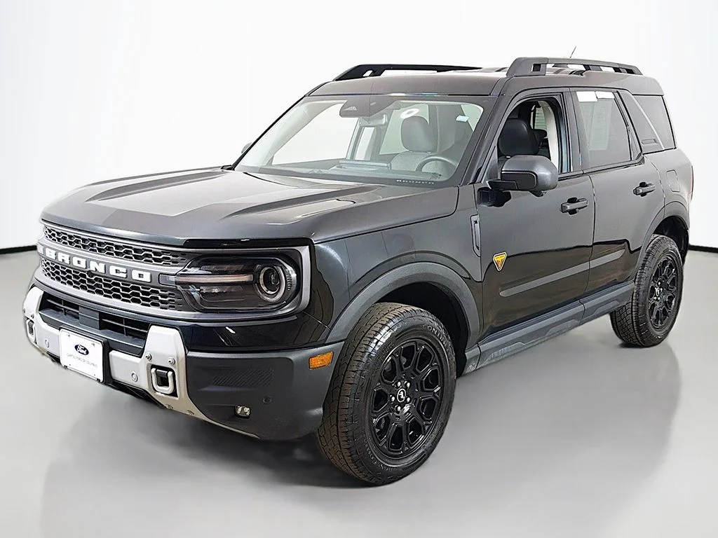 Used 2025 Shadow Black Ford Badlands image 8