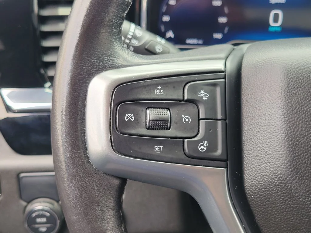 Used 2023 Gray Chevrolet LT image 5