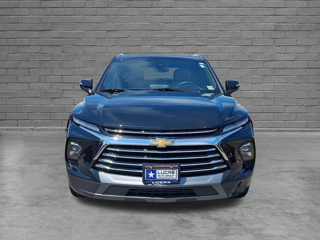 Used 2025 Black Chevrolet Premier image 45