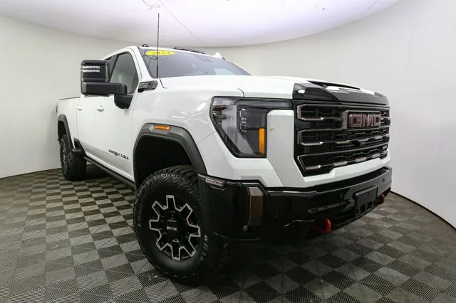 Used 2024 White GMC AT4X image 3