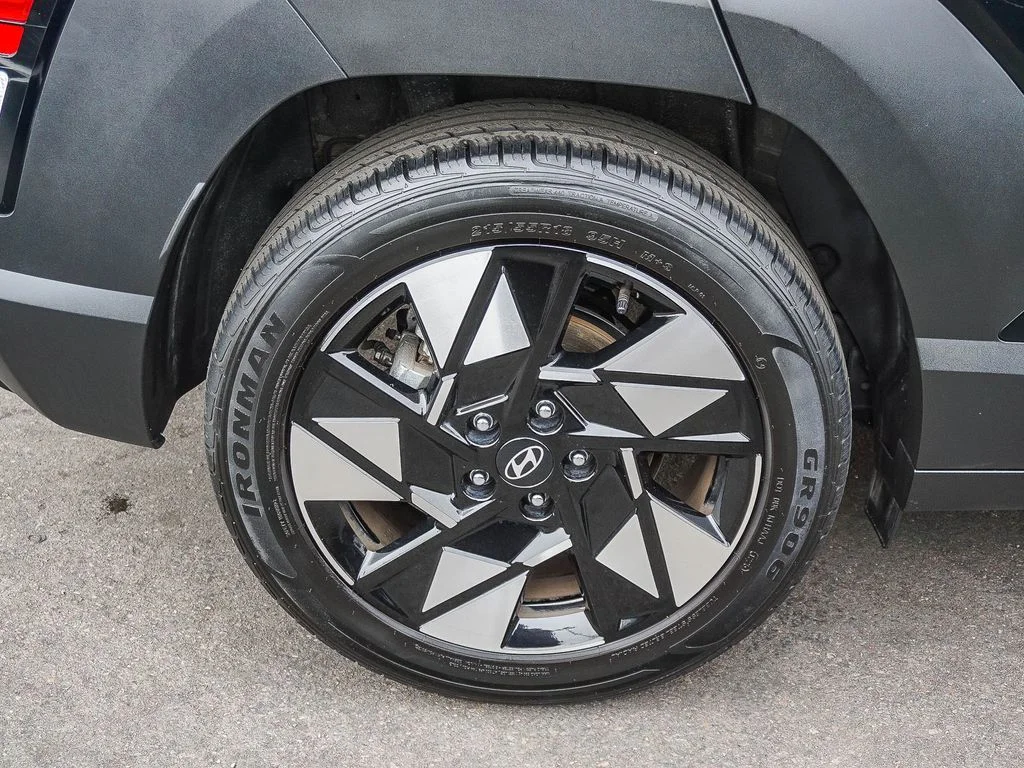 Used 2024 Black Hyundai SEL image 9