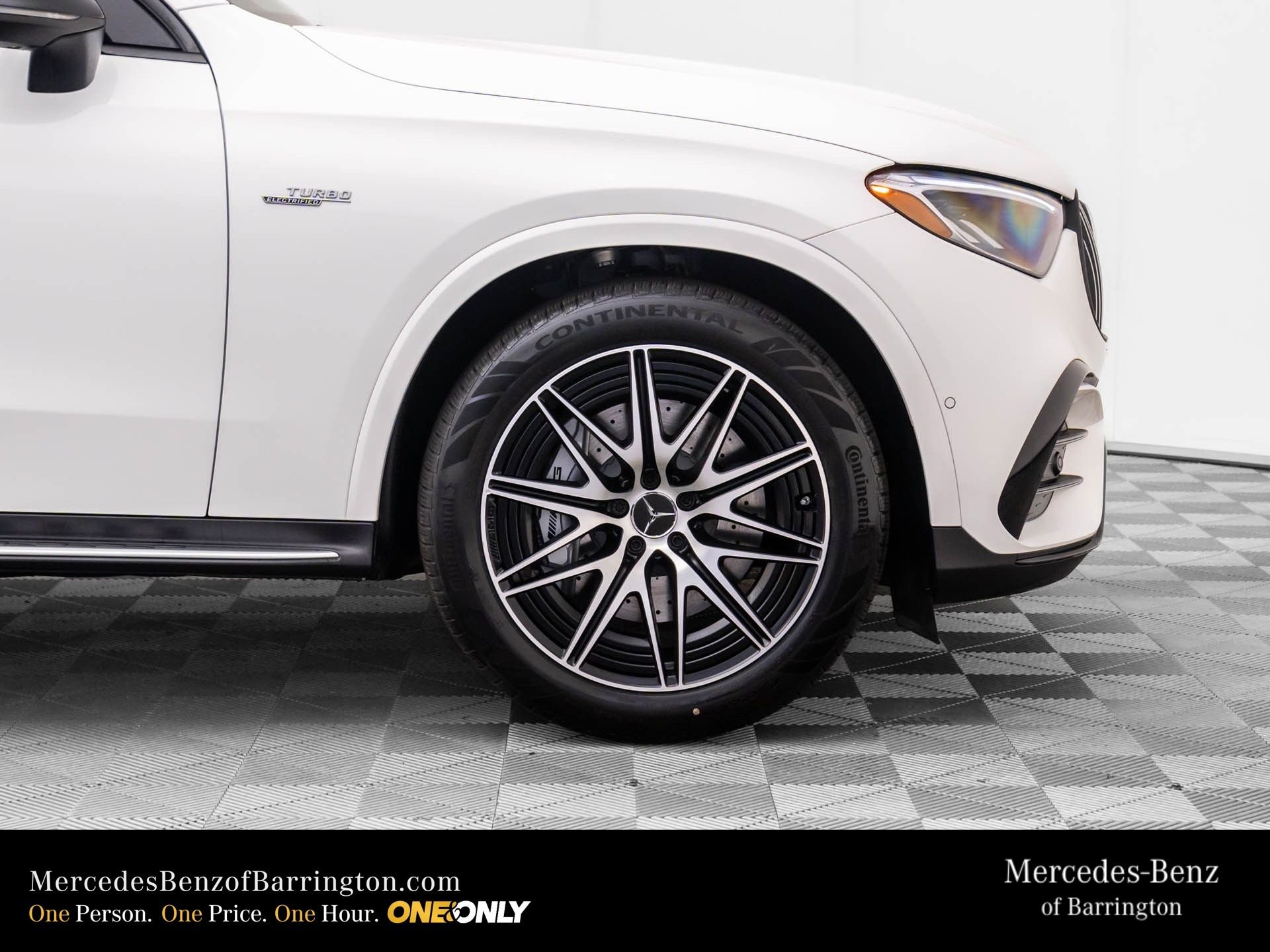 New 2026 Polar White Mercedes-Benz GLC 43 AMG® image 35