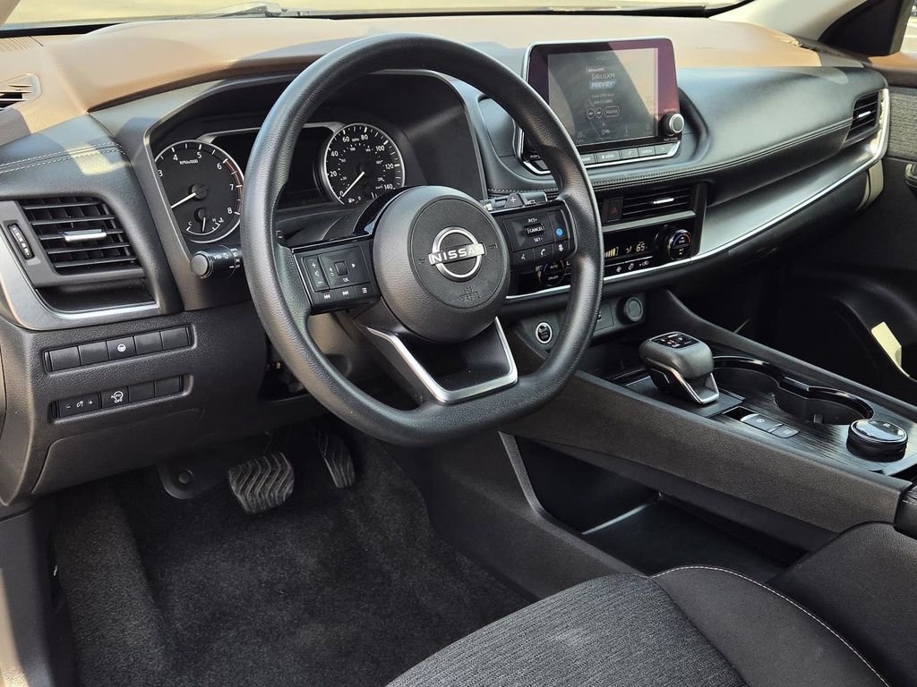 Used 2023 Gun Metallic Nissan SV image 14