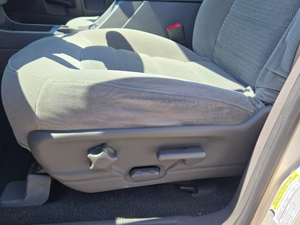 Used 2005 Silver Birch Clearcoat Metallic Ford XLT image 24