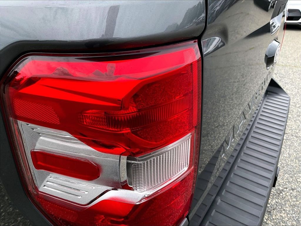 Used 2025 Gray Ford XLT image 25