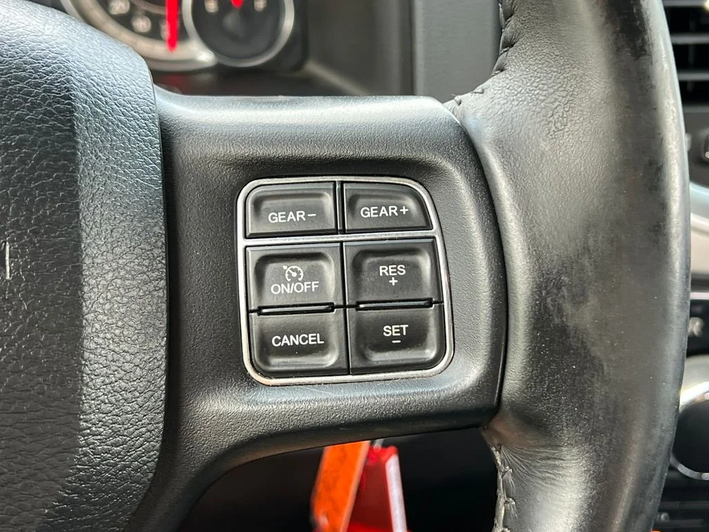 Used 2018 Silver Ram Big Horn image 21