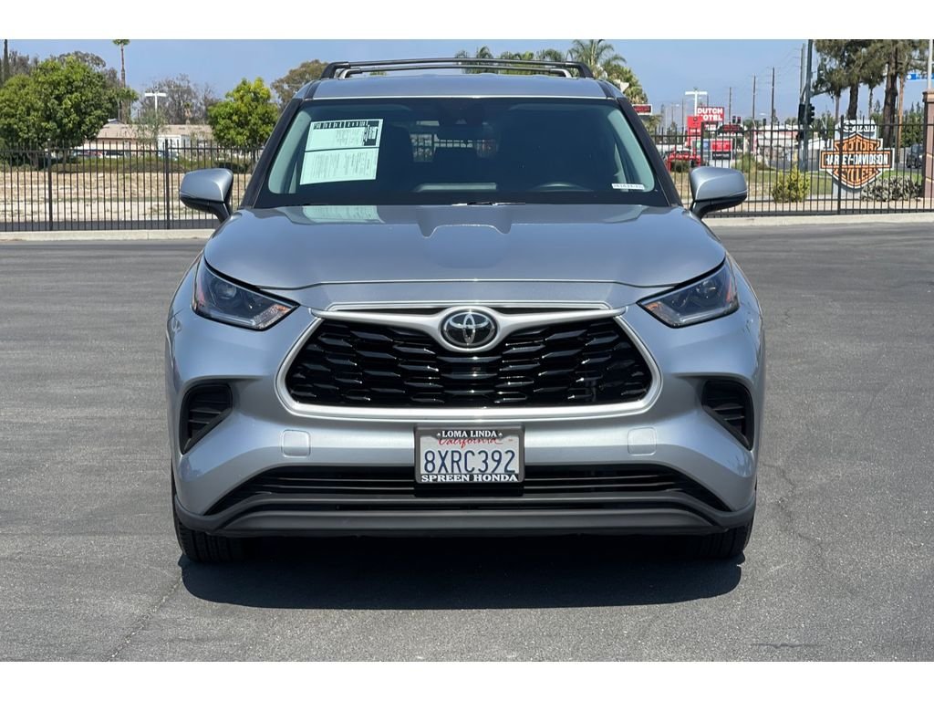 Used 2021 Celestial Silver Metallic Toyota L image 9