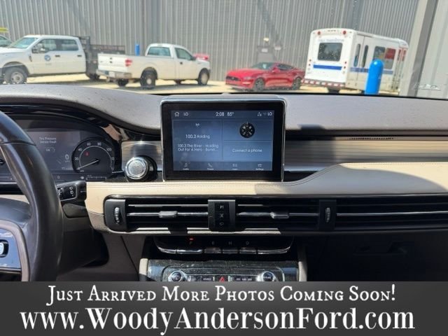 Used 2021 Gray Lincoln Standard image 12