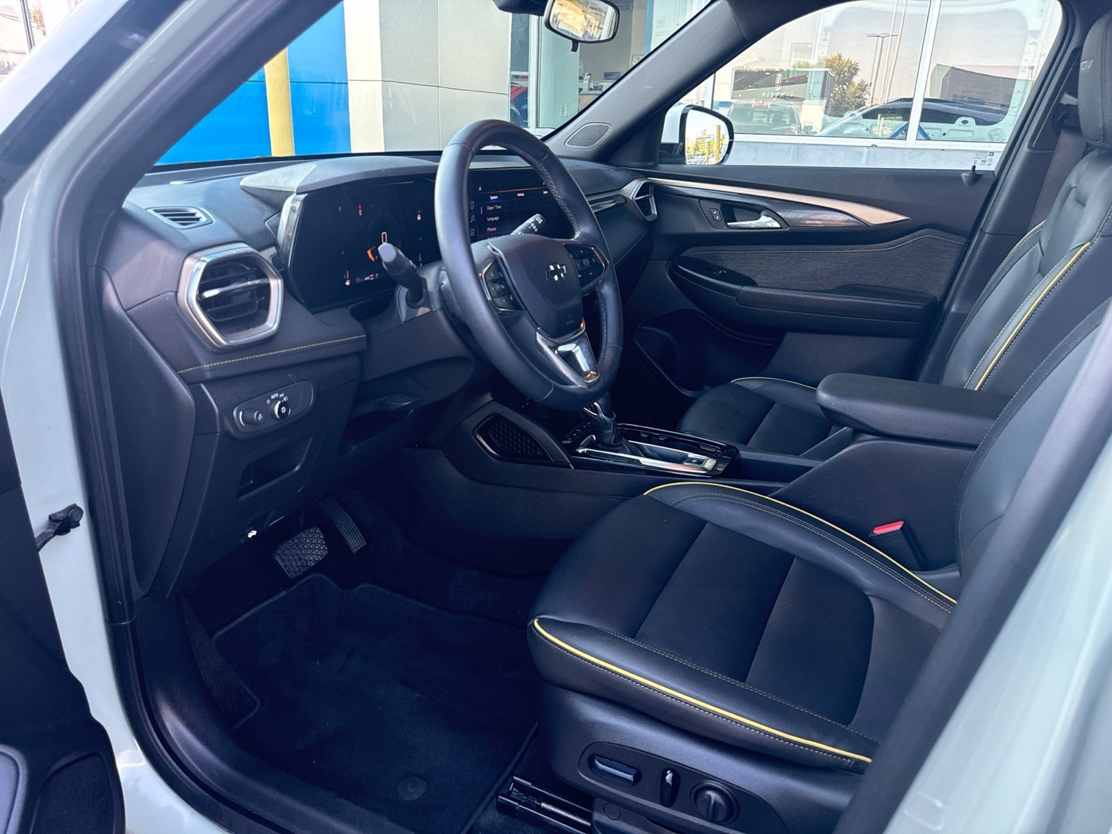 Used 2024 Cacti Green Chevrolet ACTIV image 14