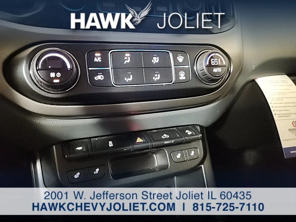 Used 2018 Gray Chevrolet Z71 image 18