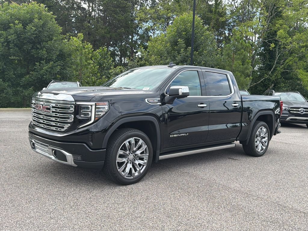 Used 2025 Onyx Black GMC Denali image 5