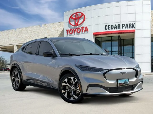 Used 2021 Silver Metallic Ford Premium image 1
