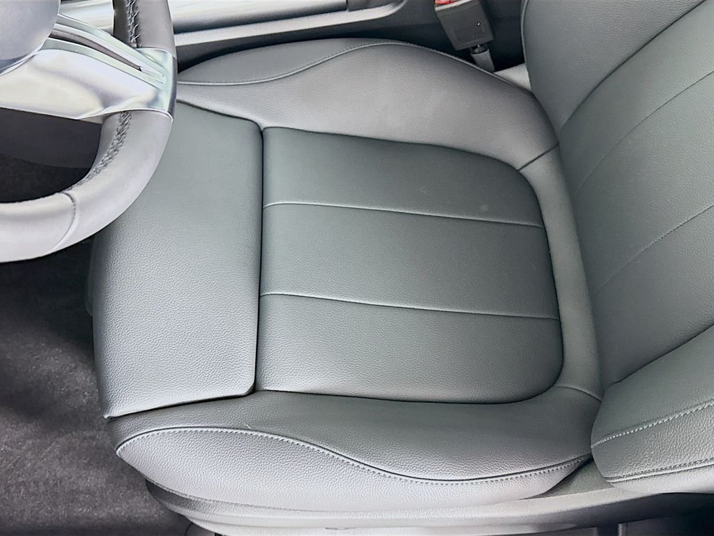 Used 2026 Black Mercedes-Benz GLA 250 image 21