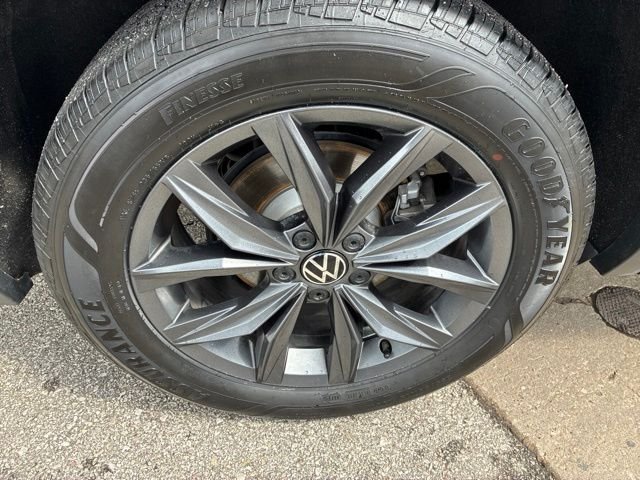 Certified 2023 Volkswagen Tiguan SE with VIN 3VVNB7AX4PM095627 for sale in Kansas City