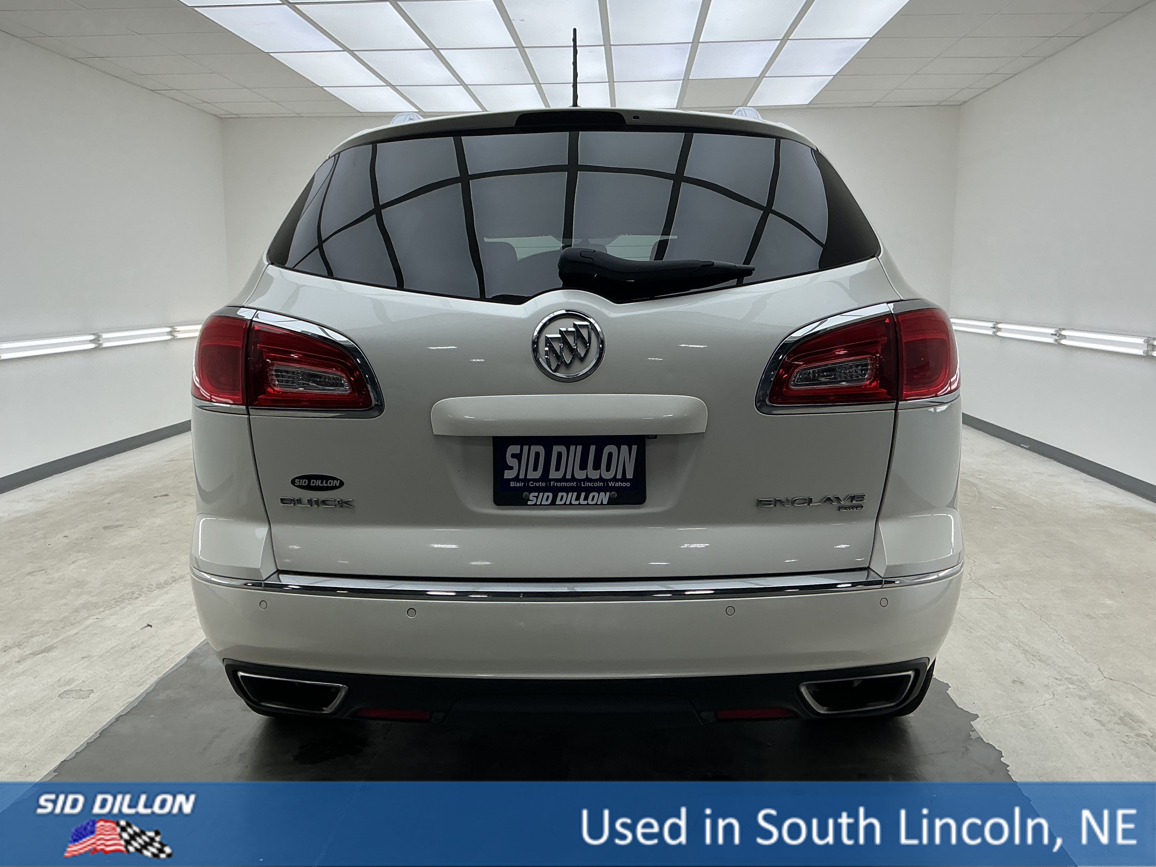 Used 2013 White Diamond Tricoat Buick  image 5