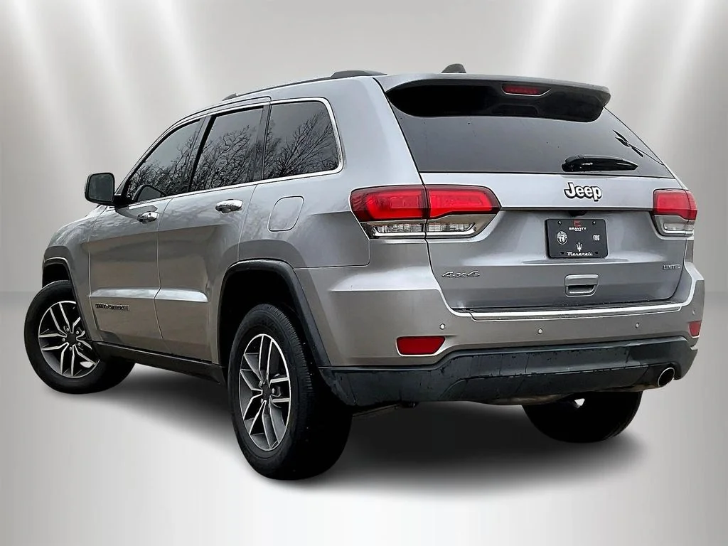 Used 2020 Billet Silver Metallic Jeep Limited image 4