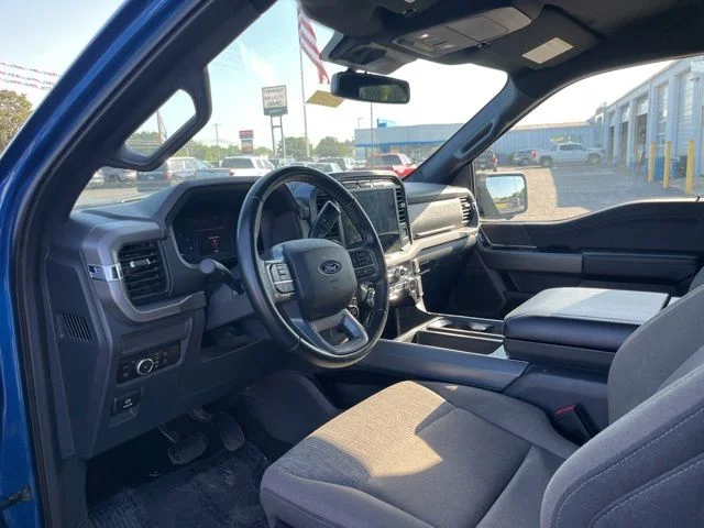 Used 2024 Blue Ford XLT image 5