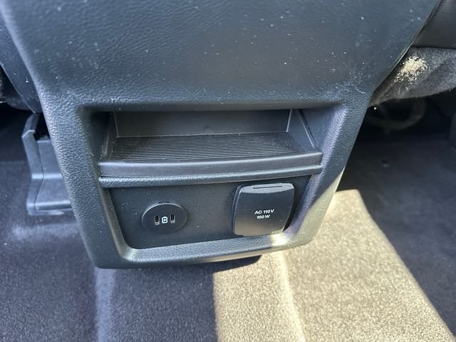 Used 2024 Agate Black Metallic Ford SEL image 17