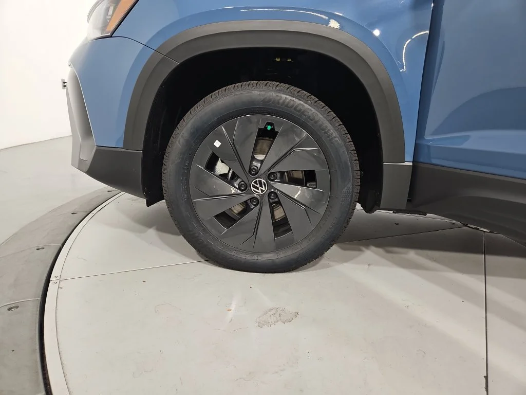 New 2027 Blue Volkswagen 1.5T S image 26