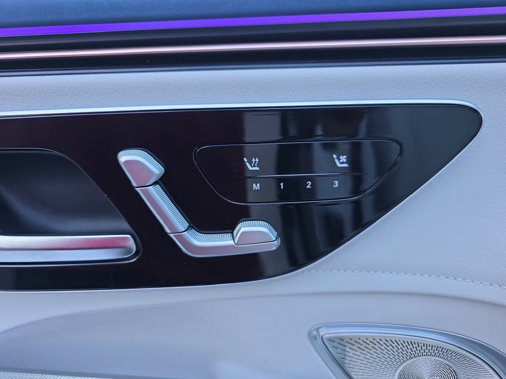 New 2027 Polar White Mercedes-Benz 320+ SUV image 11