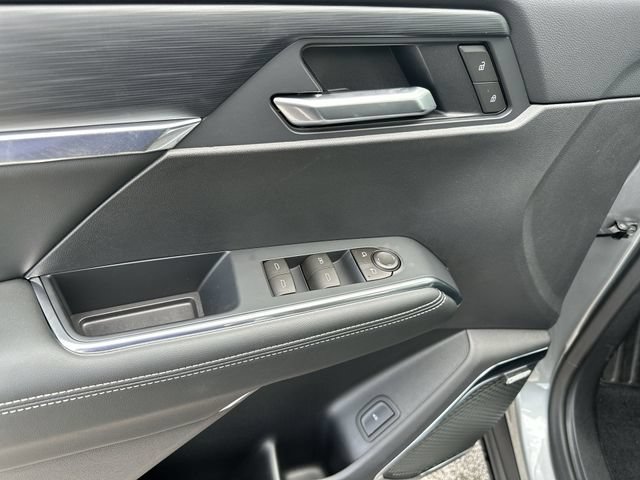 New 2026 Sterling Metallic GMC Elevation image 17