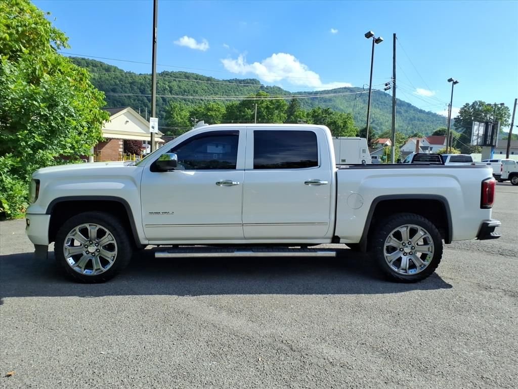 Used 2017 White GMC Denali image 2