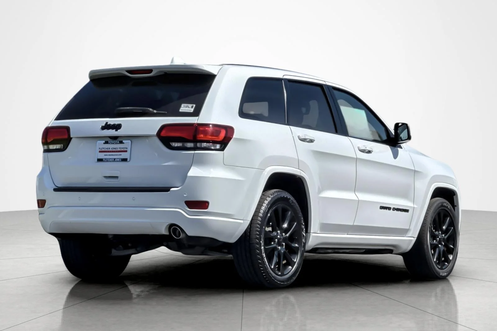 Used 2020 WHITE Jeep Altitude image 5