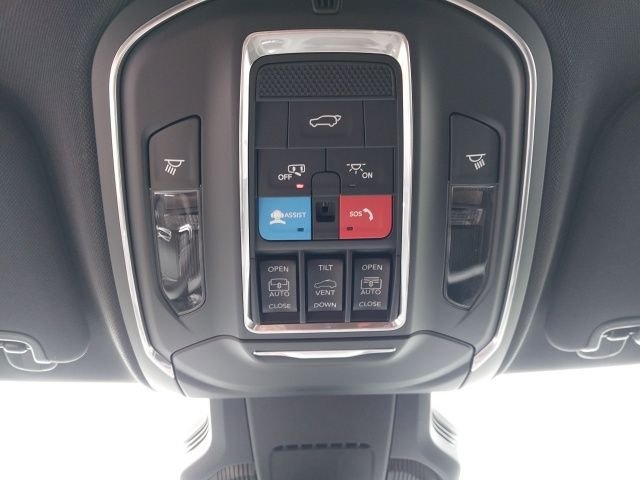 2025 Jeep Wagoneer S Limited - Photo 16