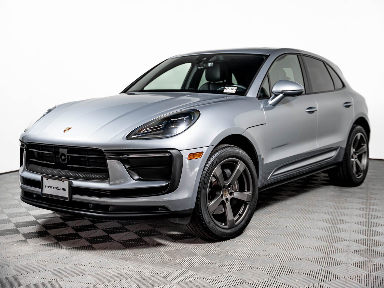 2023 Porsche Macan