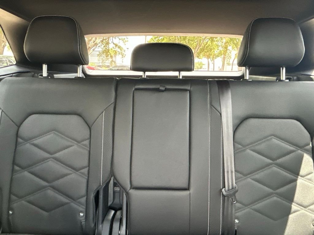 New 2026 Silver Volkswagen 2.0T SE w/Technology image 13