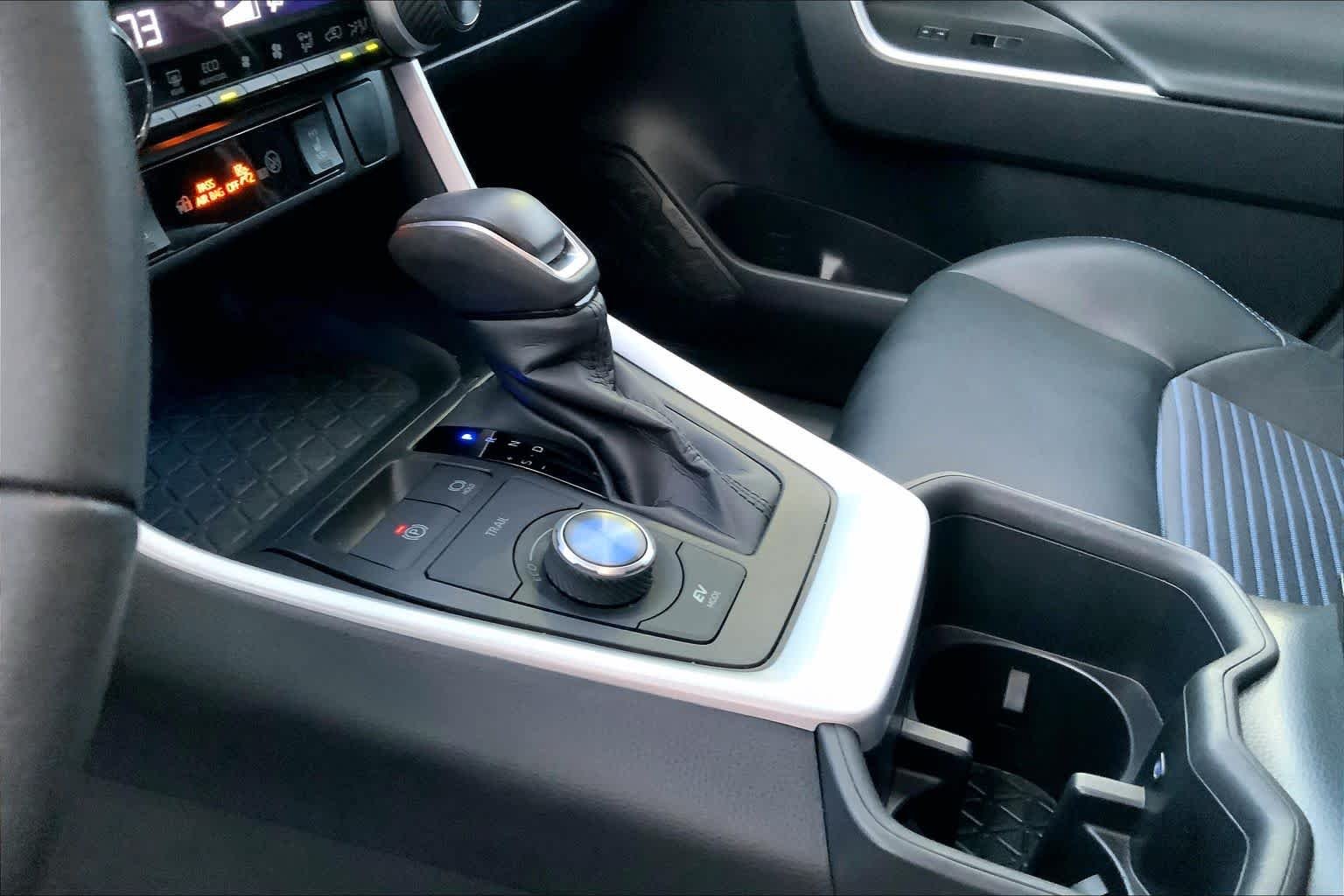 Used 2023 Wind Chill Pearl/Midnight Black Metallic Toyota Hybrid XSE image 16